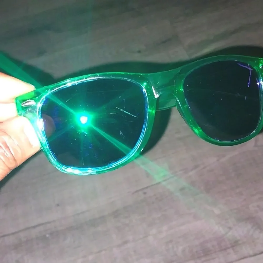 Unisex celeb style retro Translucent sunglasses